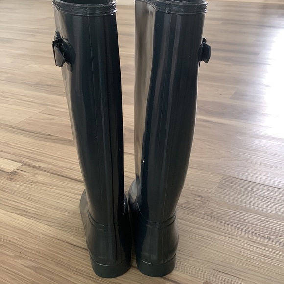 NIB hunter Original refined gloss navy rain boots - Picture 3 of 7